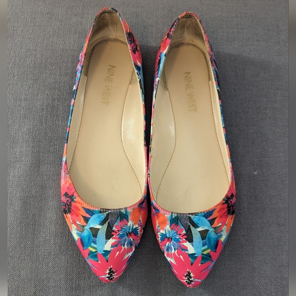 🎉3/$15🎉 Nine West Floral Flats - Picture 1 of 7